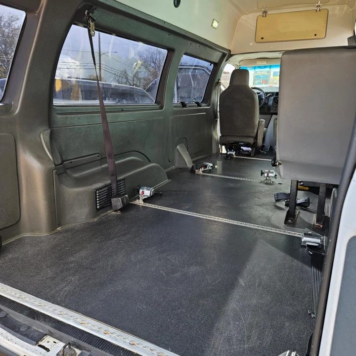 2011 Ford Econoline Van - Image 10 of 16