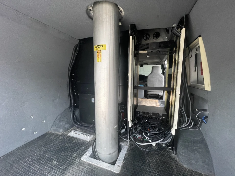 2011 Ford Econoline Van - Image 14 of 20
