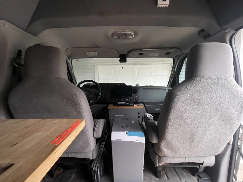 2011 Ford Econoline Van - Image 8 of 20