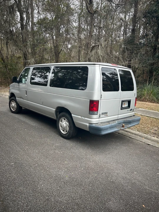 2011 Ford Econoline Van - Image 2 of 21