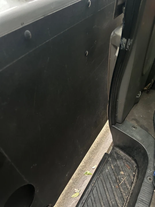2011 Ford Econoline Van - Image 14 of 21