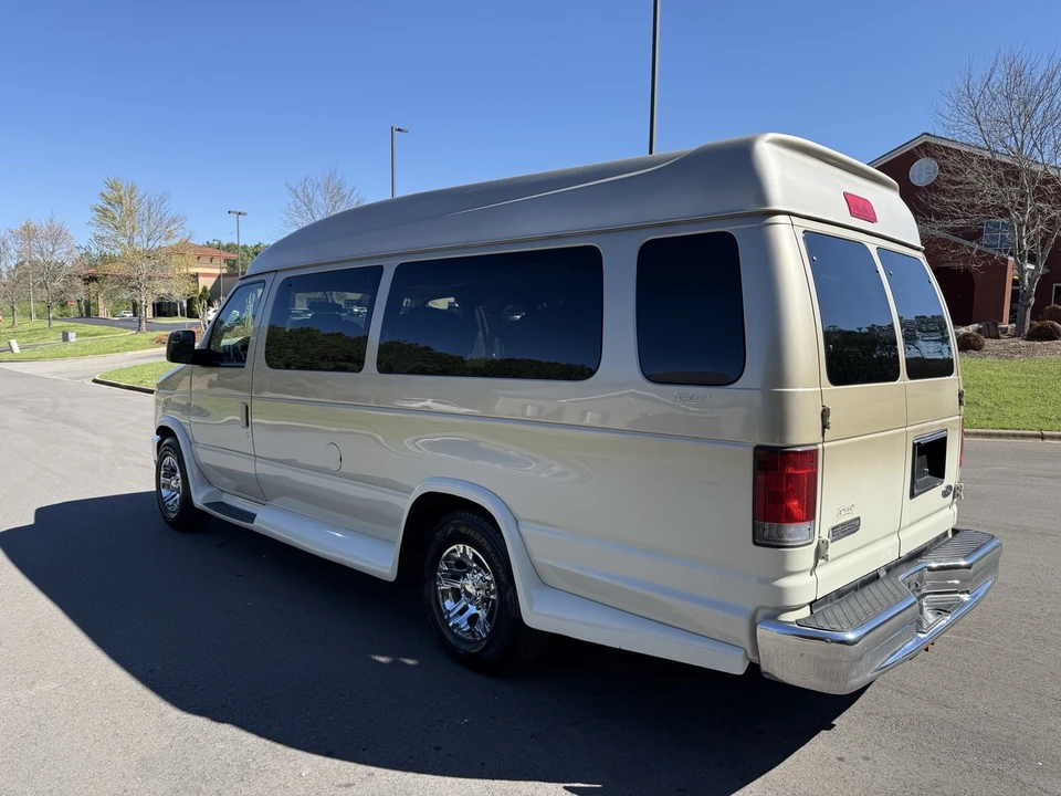 2011 Ford Econoline Van - Image 4 of 21
