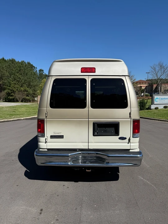 2011 Ford Econoline Van - Image 5 of 21