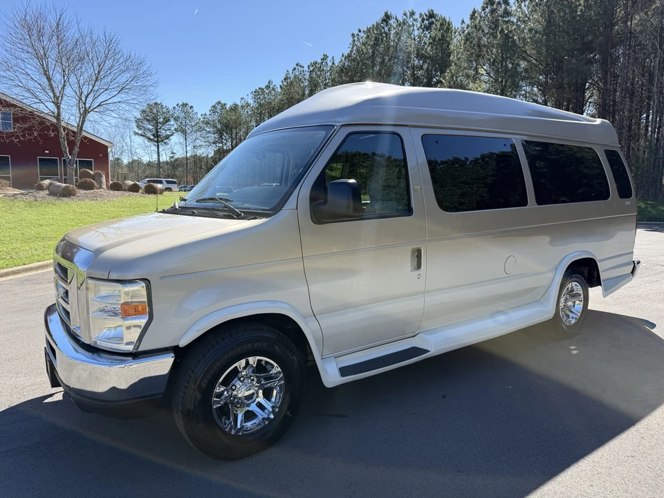 2011 Ford Econoline Van - Image 3 of 21