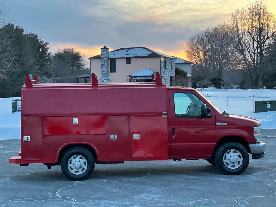 2011 Ford Econoline Van - Image 8 of 21