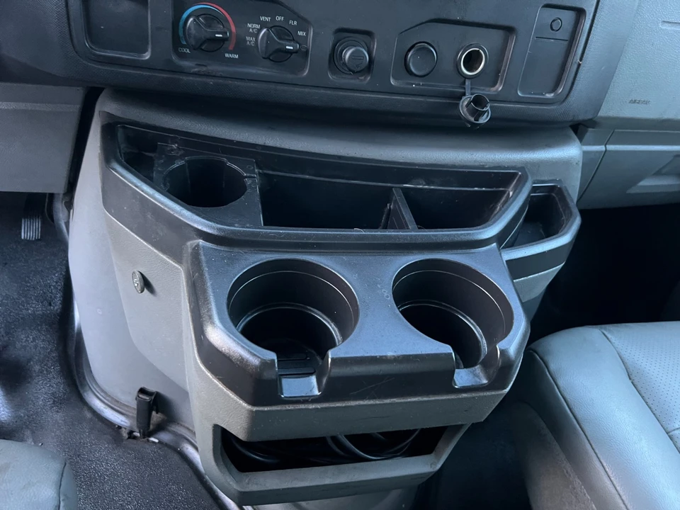 2011 Ford Econoline Van - Image 14 of 21