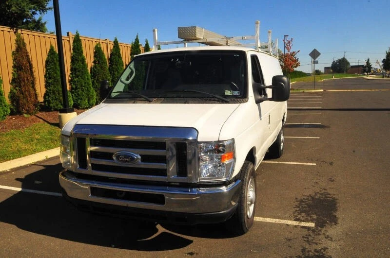 2011 Ford Econoline Van - Image 3 of 21