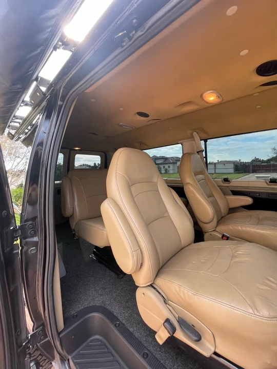 2011 Ford Econoline Van - Image 16 of 21