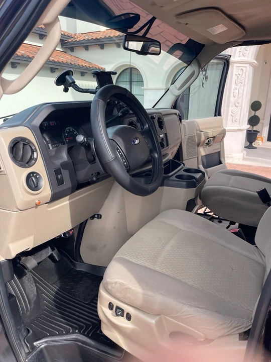 2011 Ford Econoline Van - Image 12 of 21