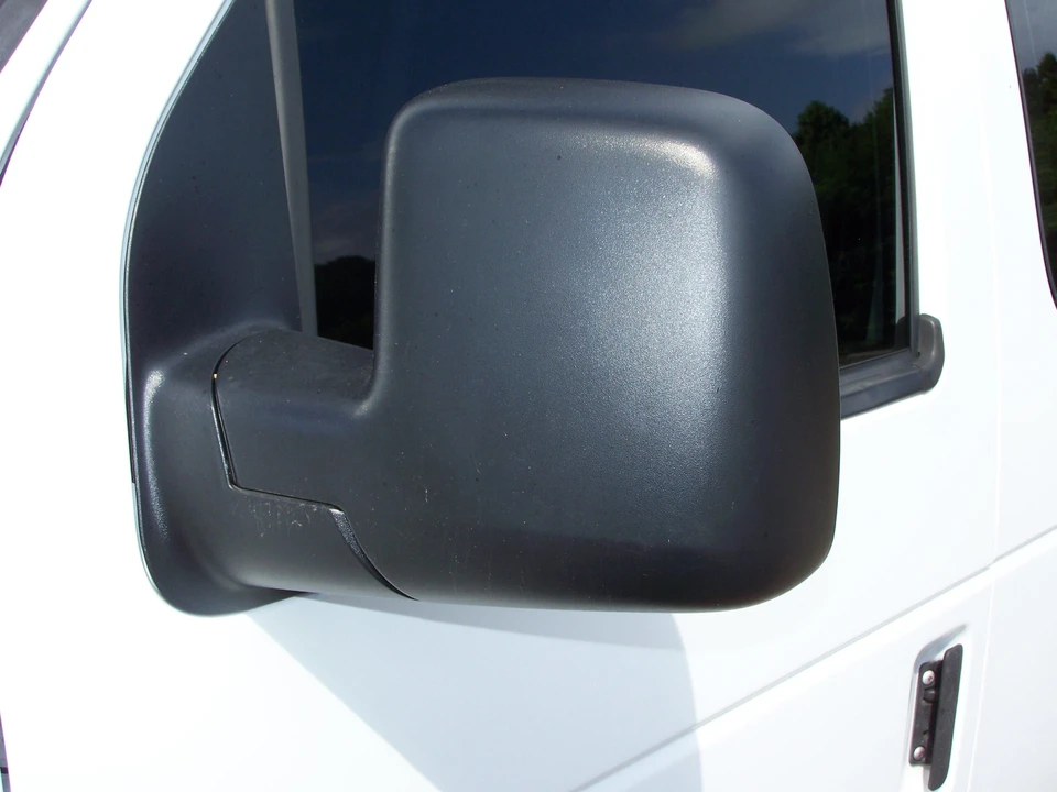 2011 Ford Econoline Van - Image 27 of 31