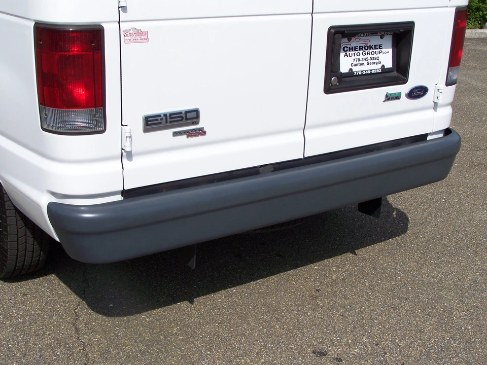 2011 Ford Econoline Van - Image 16 of 31