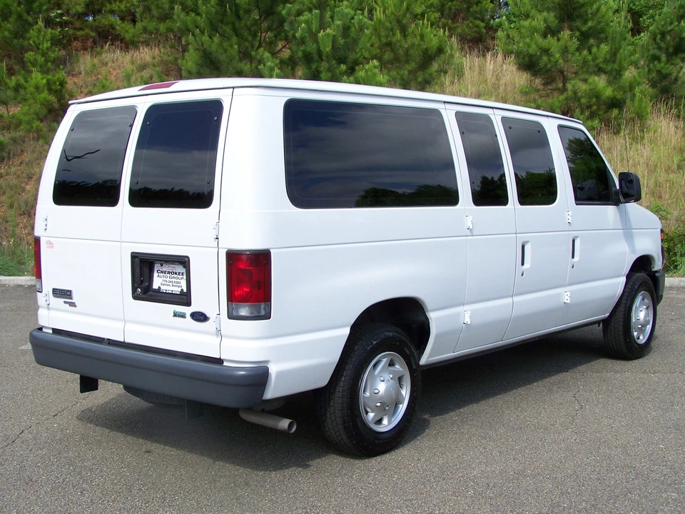 2011 Ford Econoline Van - Image 5 of 31