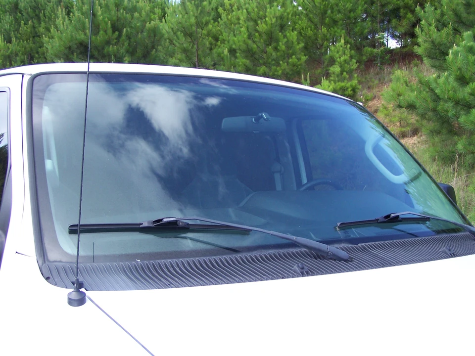 2011 Ford Econoline Van - Image 26 of 31