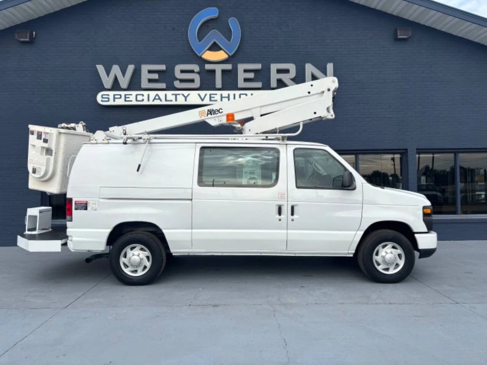 2011 Ford Econoline Van - Image 4 of 12