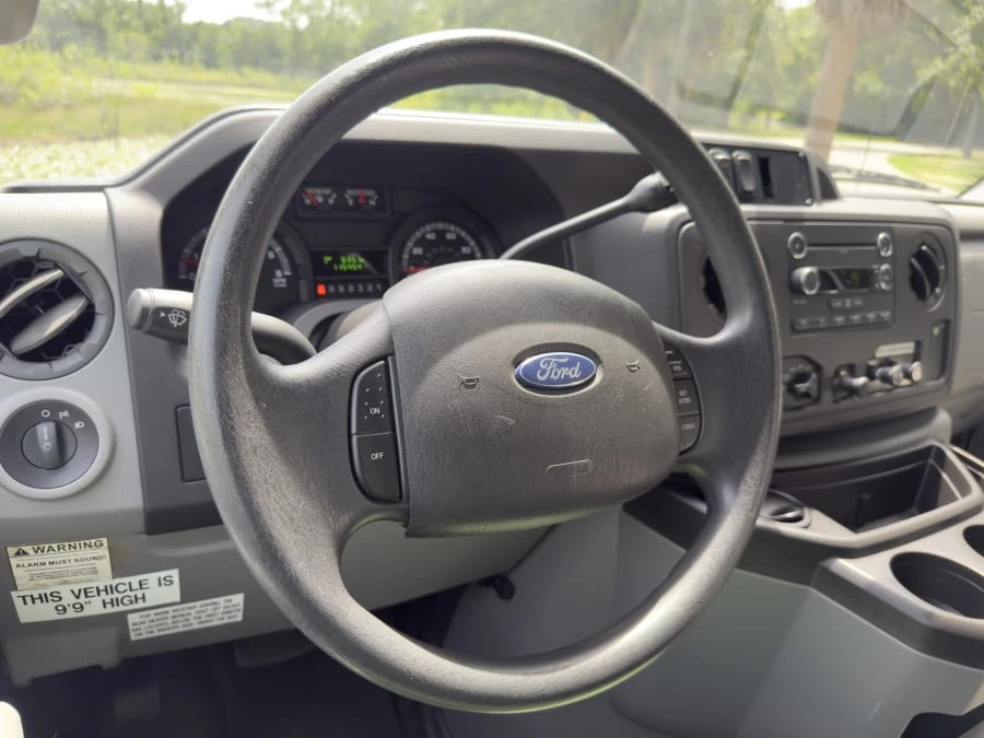 2011 Ford Econoline Van - Image 17 of 31