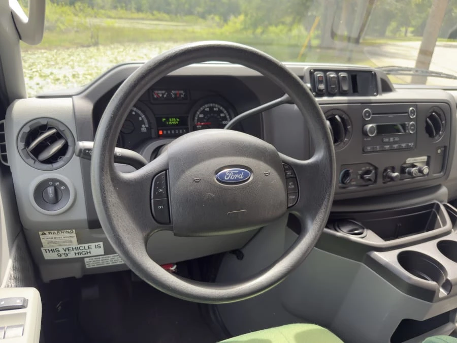 2011 Ford Econoline Van - Image 25 of 31