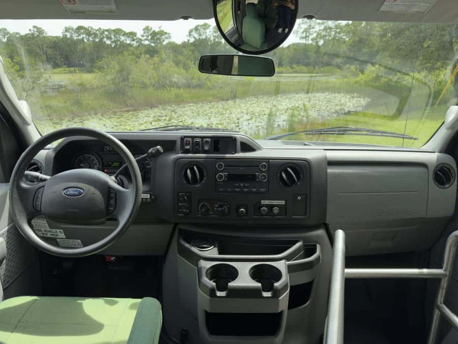 2011 Ford Econoline Van - Image 27 of 31