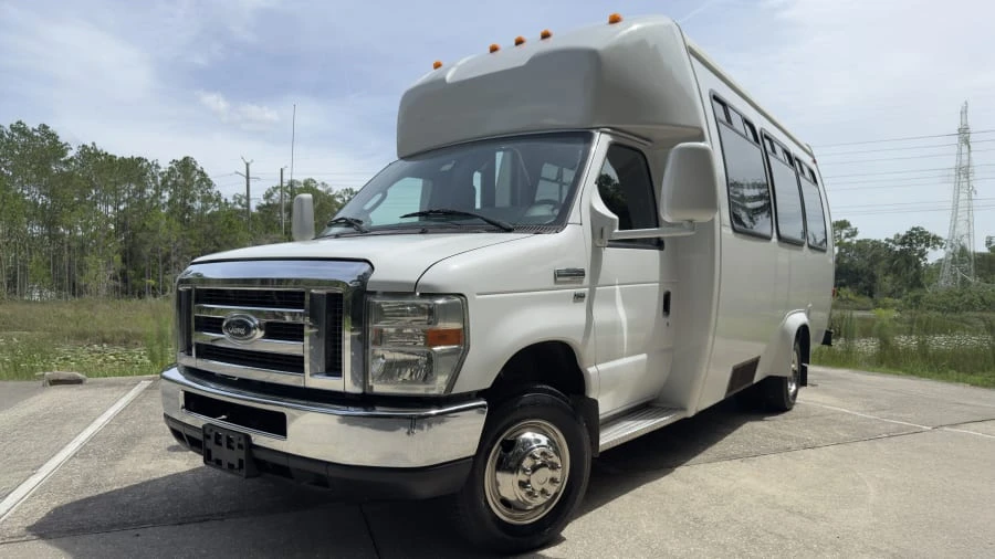 2011 Ford Econoline Van - Image 8 of 31