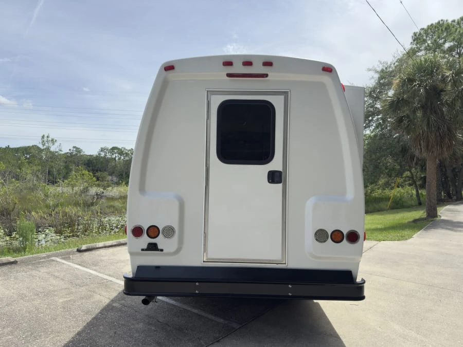 2011 Ford Econoline Van - Image 6 of 31