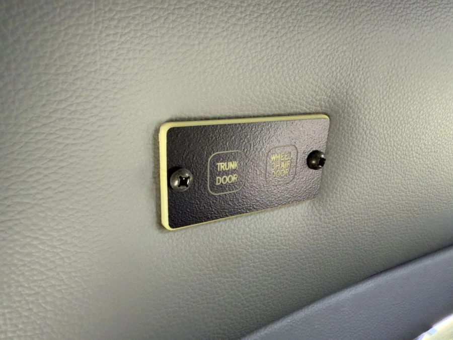 2011 Ford Econoline Van - Image 20 of 31