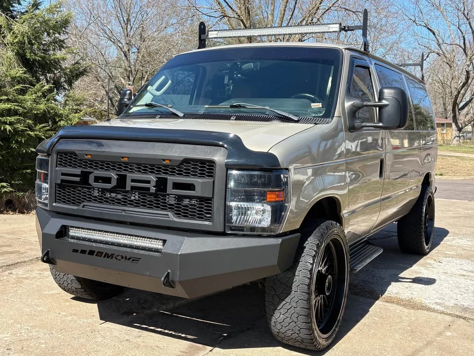 2011 Ford Econoline Van - Image 5 of 10