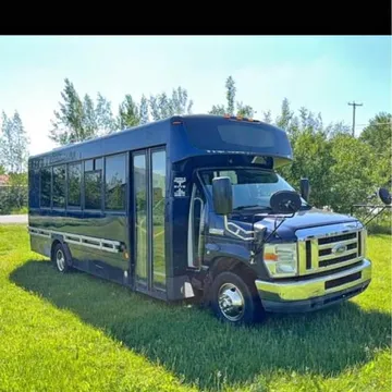 2011 Ford E450 Super Duty Cutaway