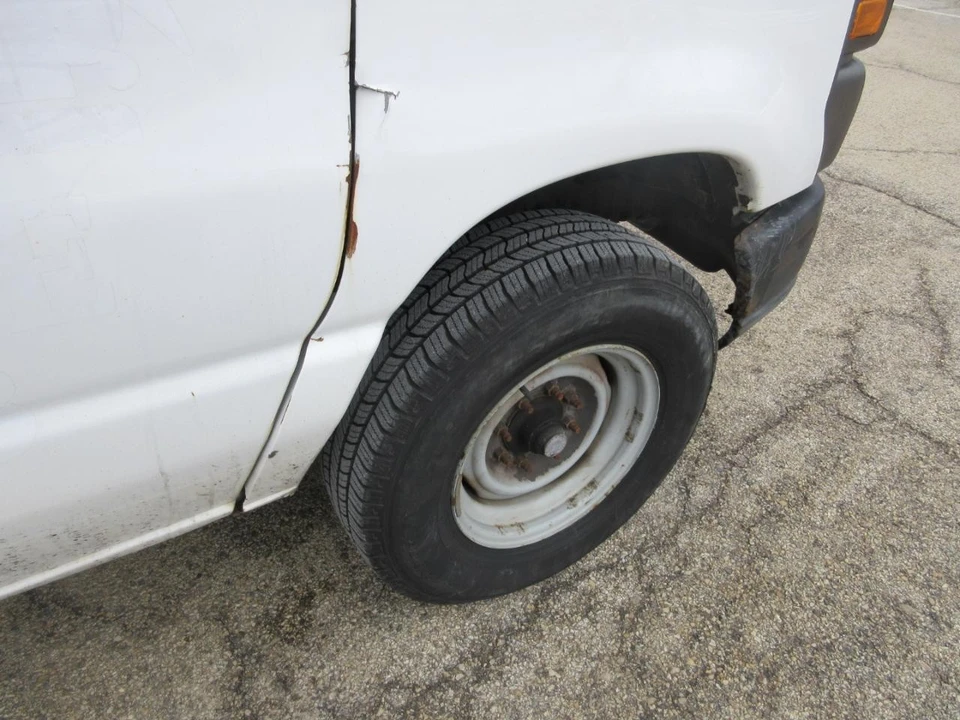 2011 Ford Econoline Van - Image 9 of 21
