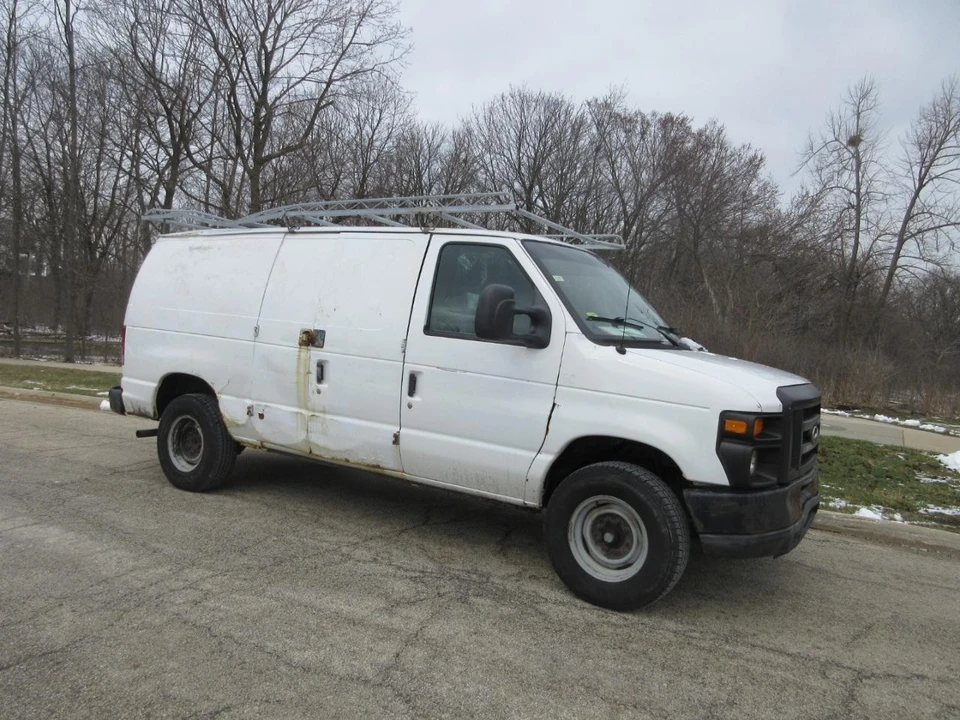 2011 Ford Econoline Van - Image 2 of 21
