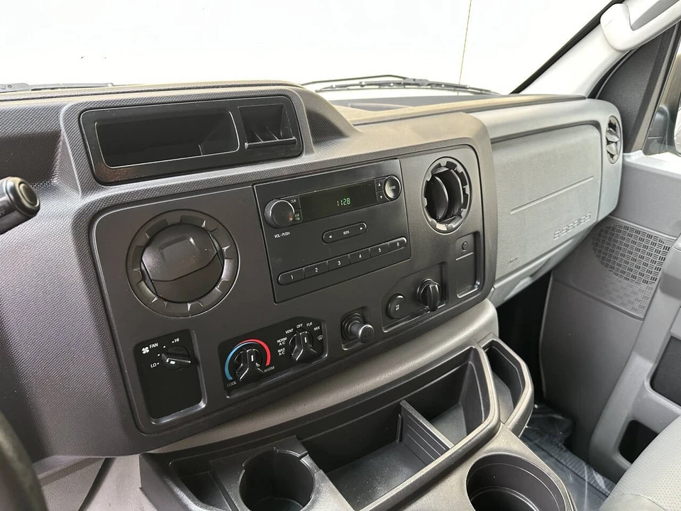 2011 Ford Econoline Van - Image 21 of 21
