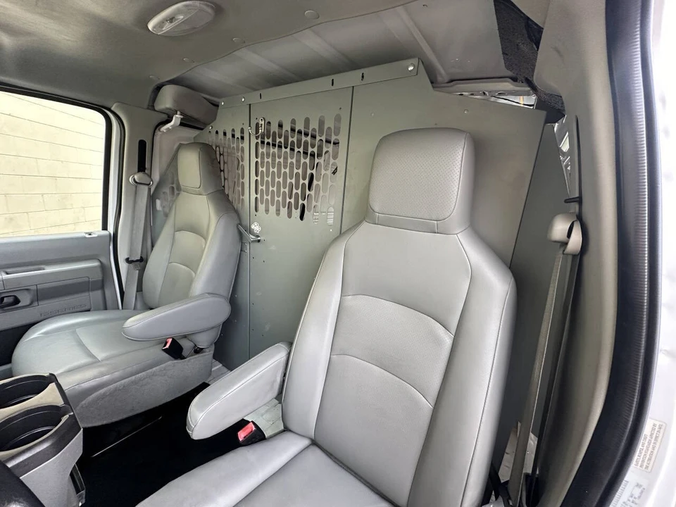 2011 Ford Econoline Van - Image 19 of 21