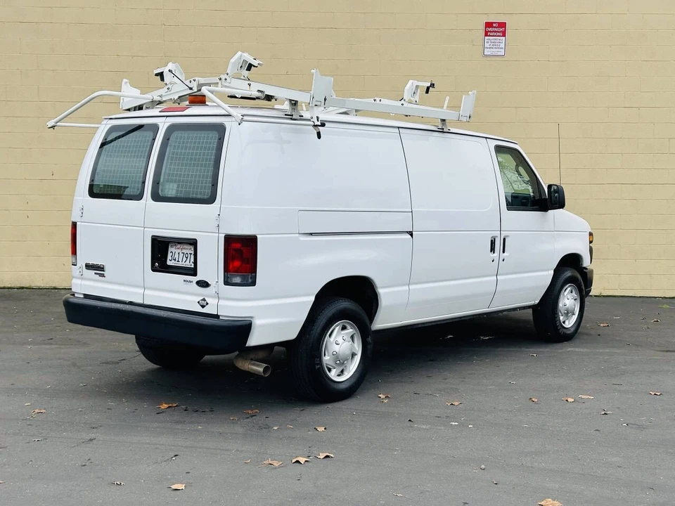 2011 Ford Econoline Van - Image 4 of 21