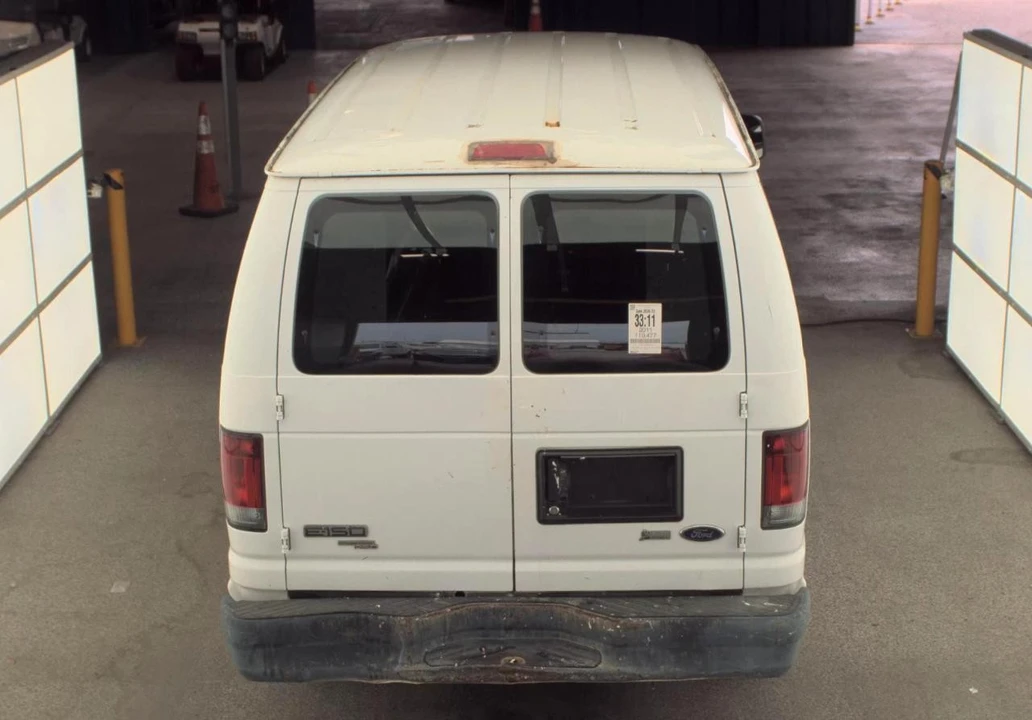 2011 Ford Econoline Van - Image 6 of 9