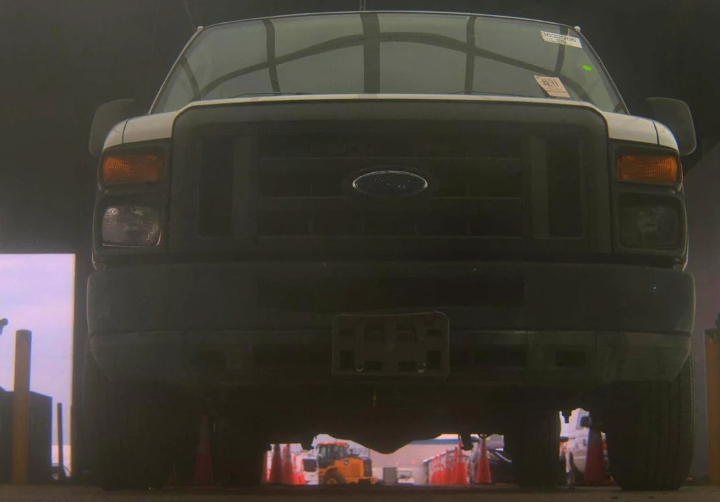 2011 Ford Econoline Van - Image 3 of 9