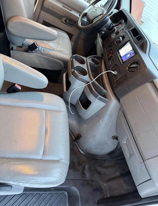 2011 Ford Econoline Van - Image 6 of 18