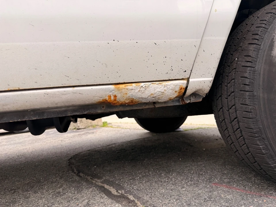 2011 Ford Econoline Van - Image 13 of 18