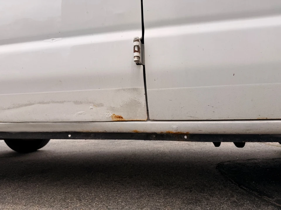 2011 Ford Econoline Van - Image 12 of 18