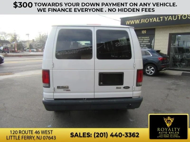 2011 Ford Econoline Van - Image 9 of 12