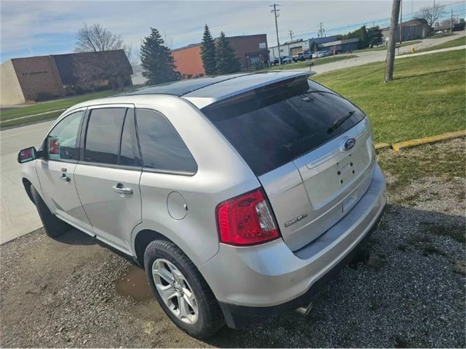 2011 Ford Edge - Image 2 of 15