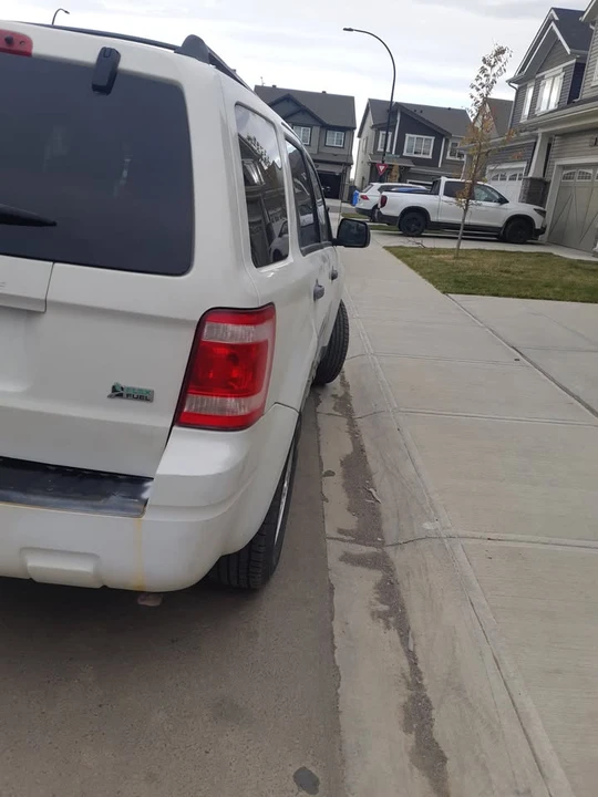 2011 Ford Escape - Image 9 of 9
