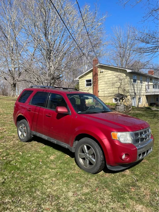 2011 Ford Escape - Image 3 of 4