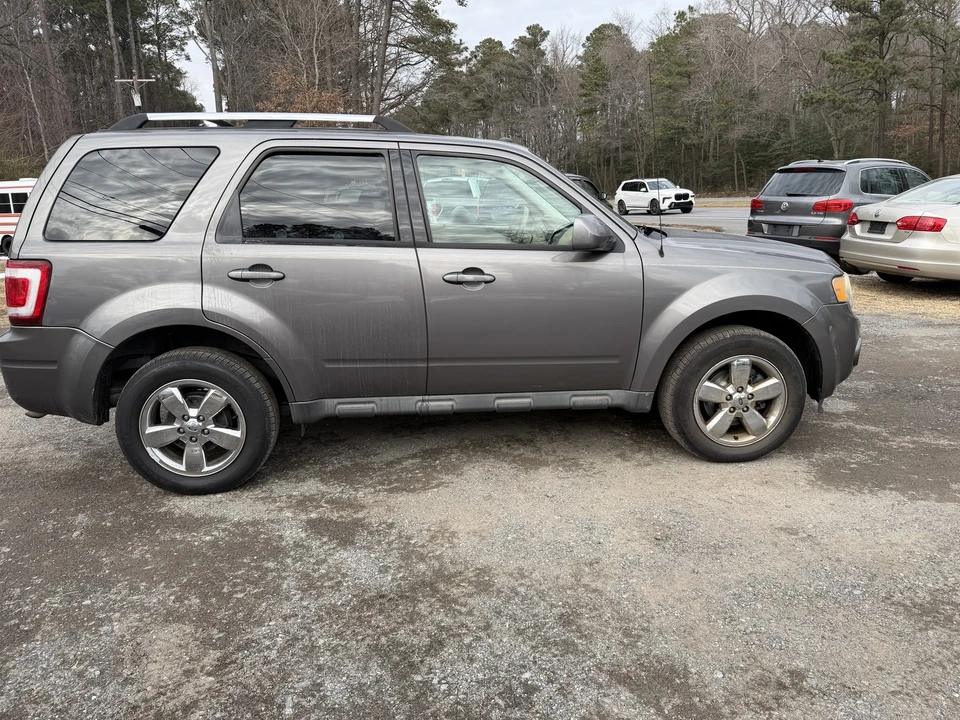 2011 Ford Escape - Image 9 of 18