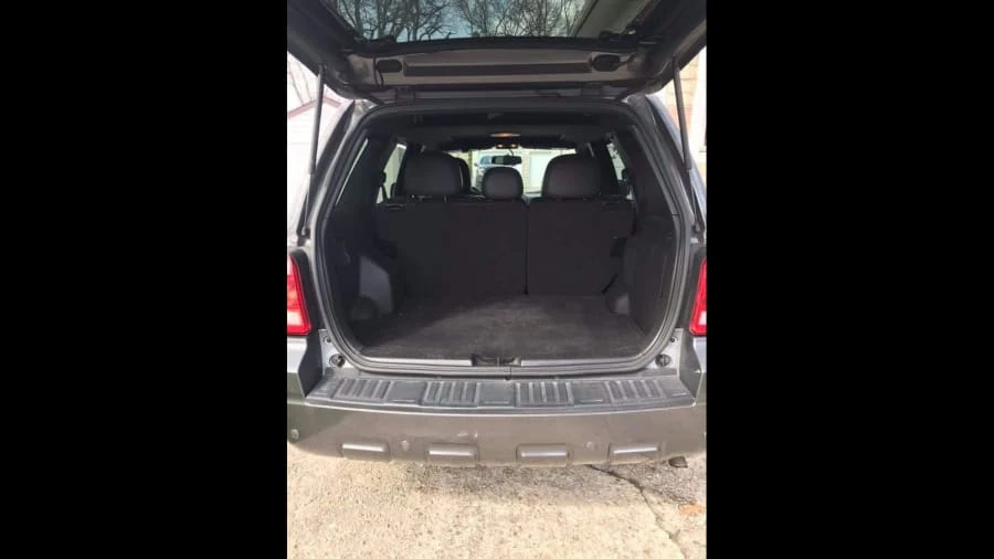 2011 Ford Escape - Image 5 of 8