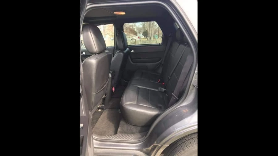 2011 Ford Escape - Image 6 of 8