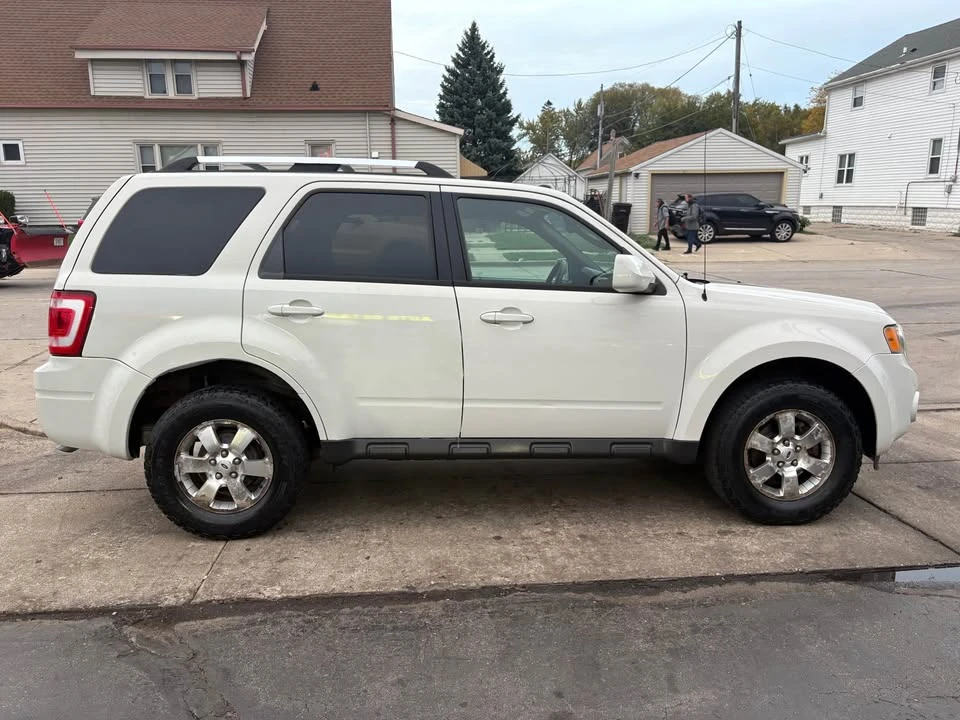 2011 Ford Escape - Image 8 of 20