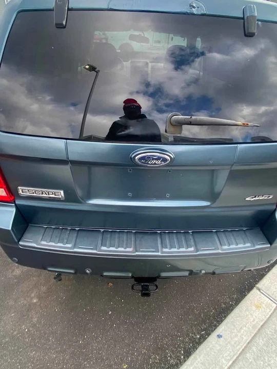 2011 Ford Escape - Image 2 of 4
