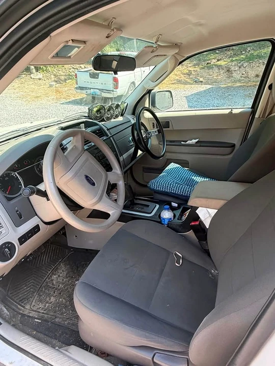 2011 Ford Escape - Image 3 of 6