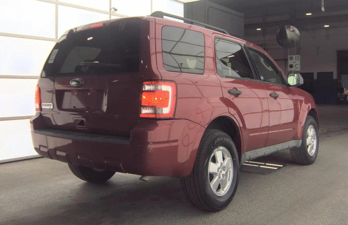 2011 Ford Escape - Image 4 of 10