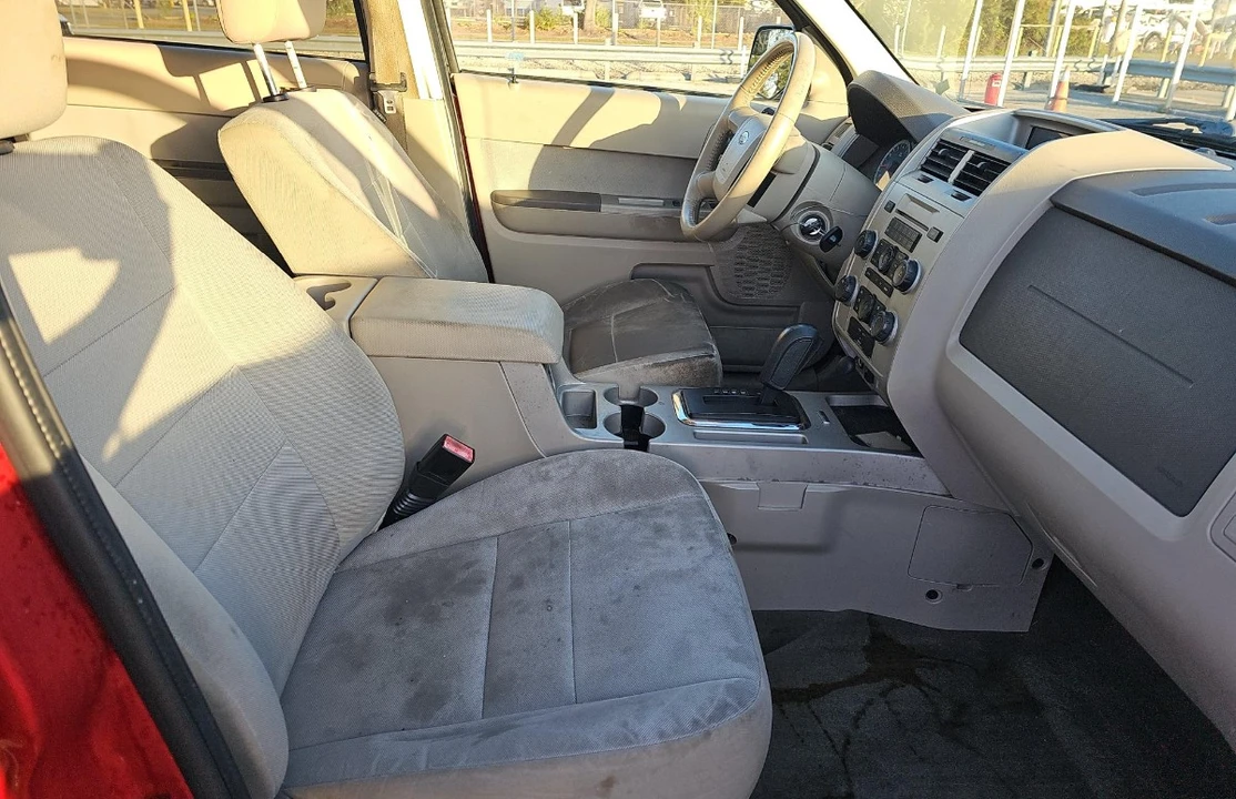 2011 Ford Escape - Image 8 of 10