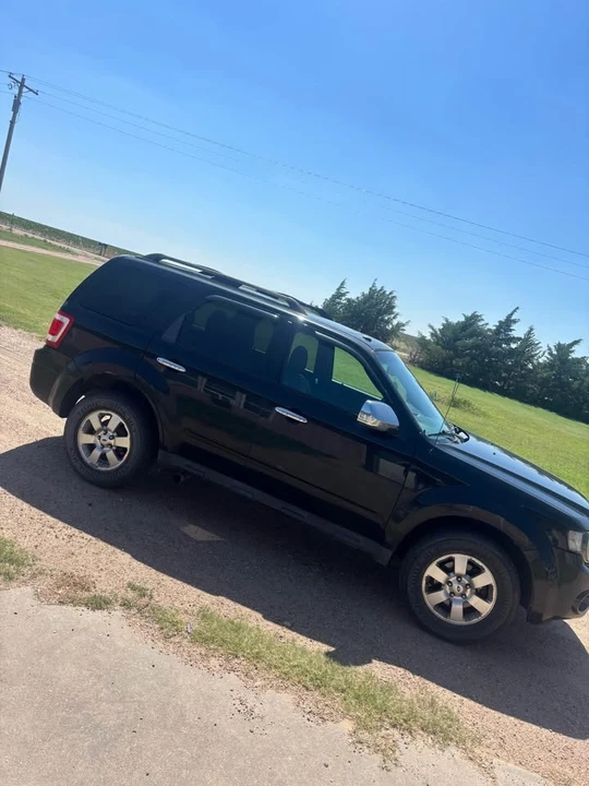 2011 Ford Escape - Image 2 of 11