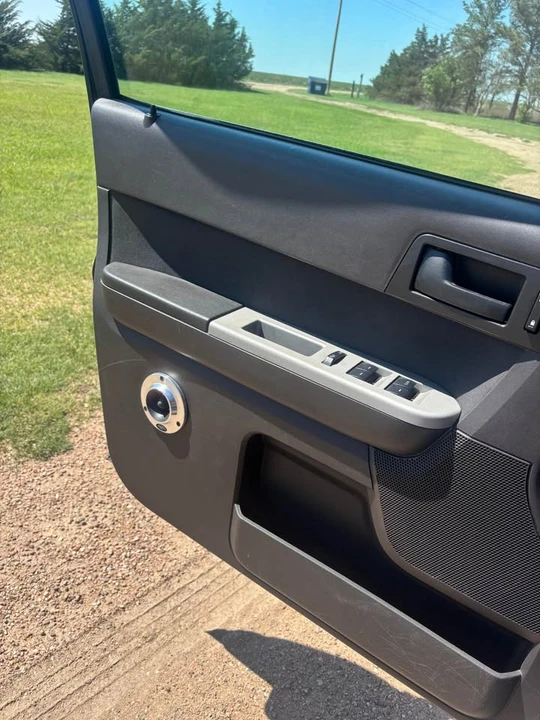 2011 Ford Escape - Image 8 of 11